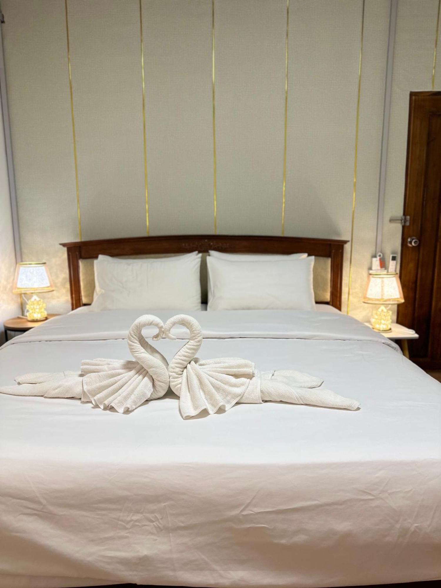 Service Apartment ห้อง102 ใจกลางเมืองใกล้แหล่งท่องเที่ยว Lampang Kültér fotó