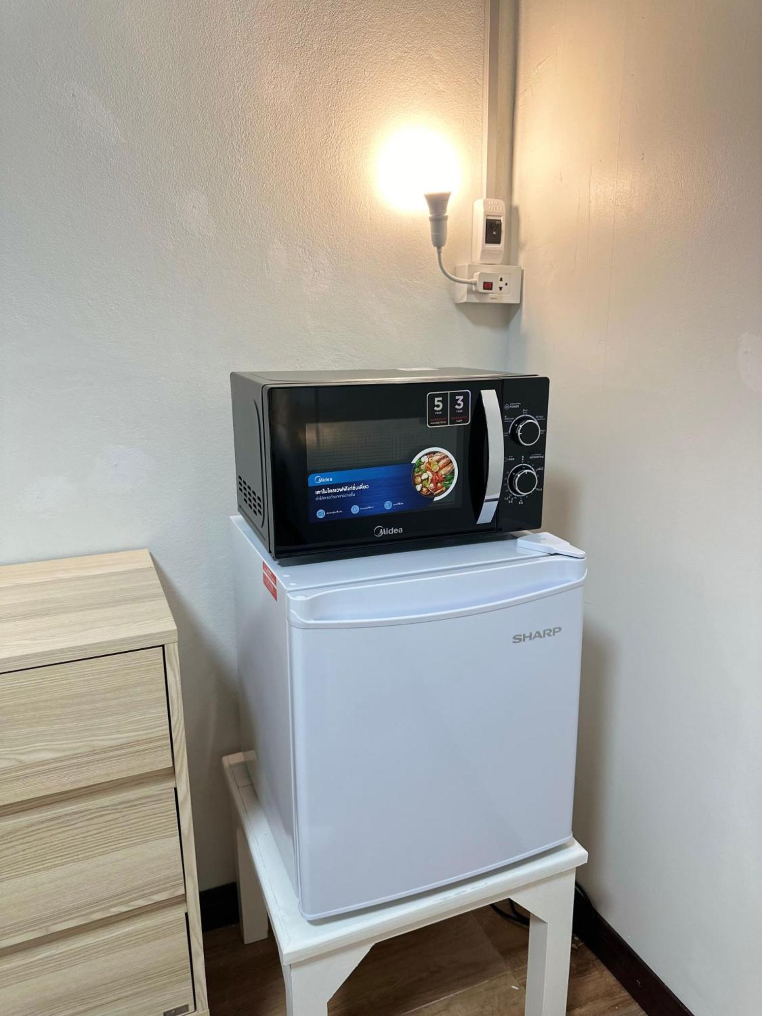 Service Apartment ห้อง102 ใจกลางเมืองใกล้แหล่งท่องเที่ยว Lampang Kültér fotó