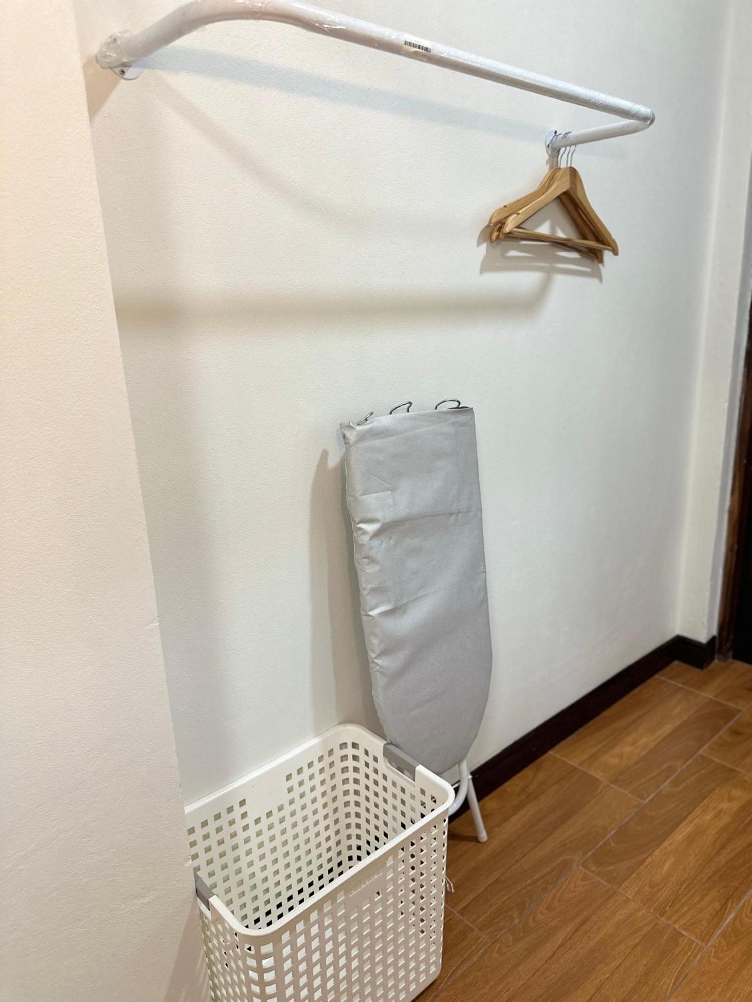 Service Apartment ห้อง102 ใจกลางเมืองใกล้แหล่งท่องเที่ยว Lampang Kültér fotó